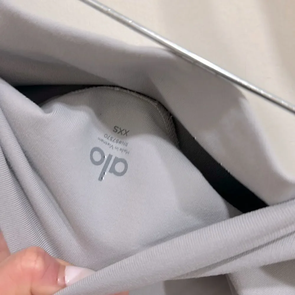 Alo Yoga Leggings- Crop Light Gray with Mesh Detailing Size XXS